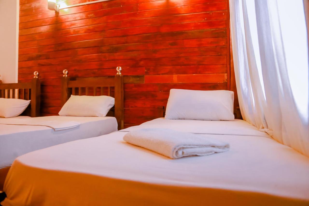 Coral Beach Hotel Mirissa Buitenkant foto