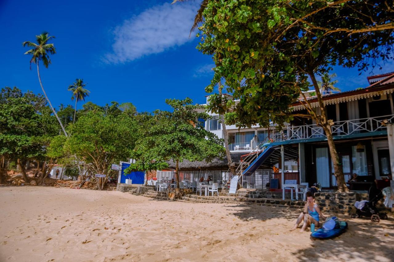 Coral Beach Hotel Mirissa Buitenkant foto