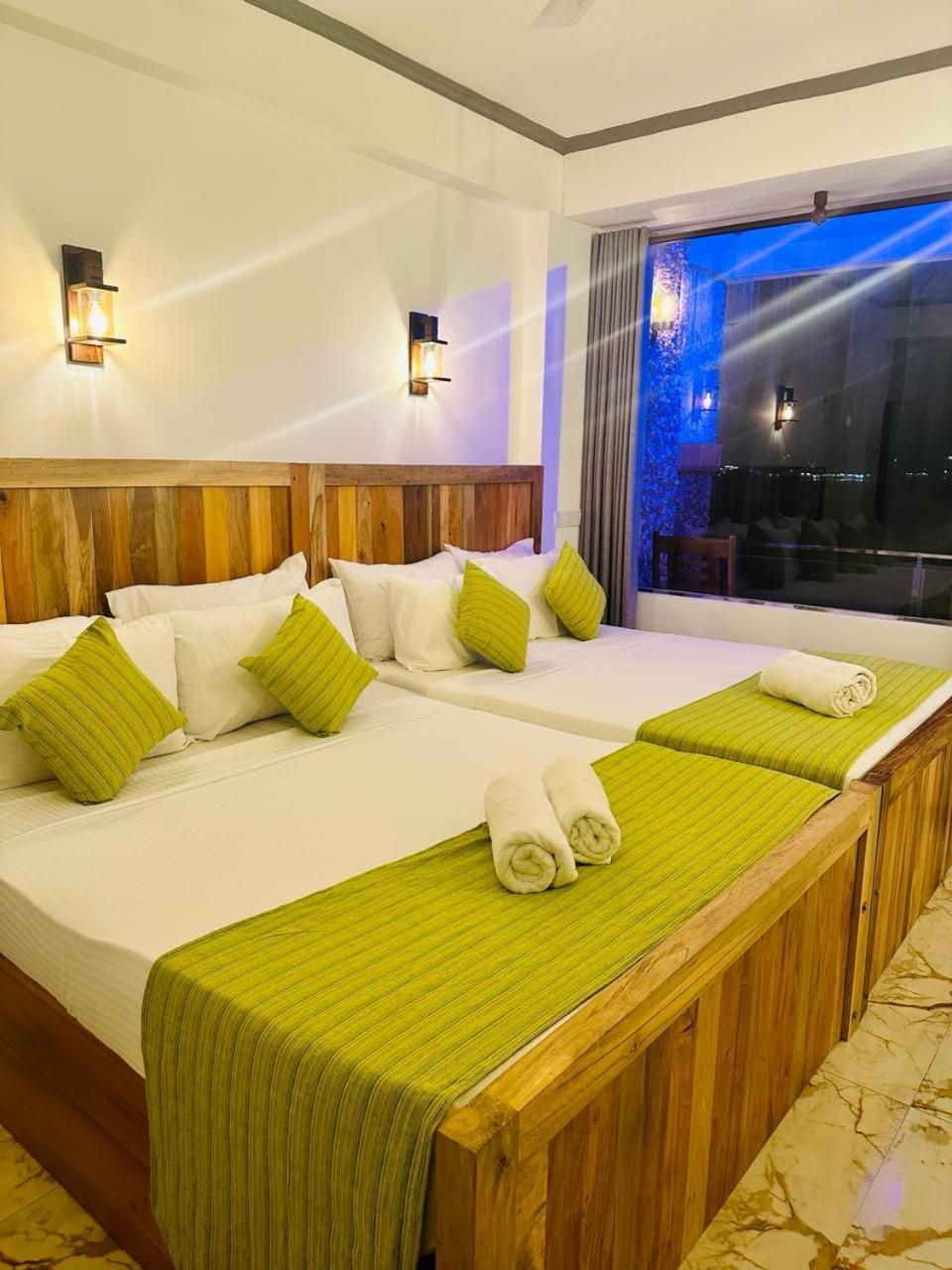 Coral Beach Hotel Mirissa Buitenkant foto
