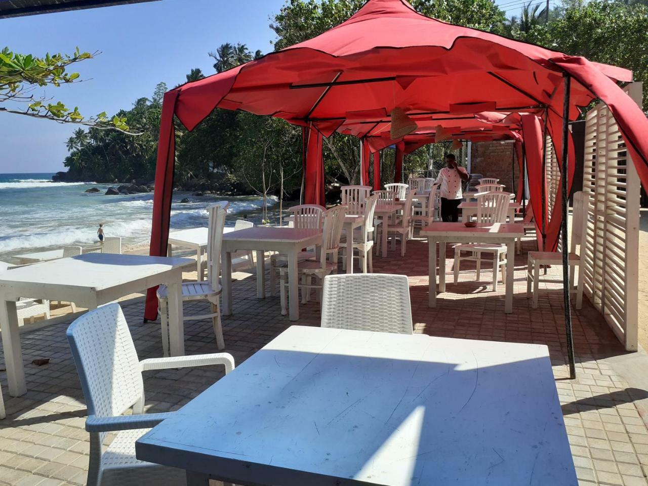 Coral Beach Hotel Mirissa Buitenkant foto