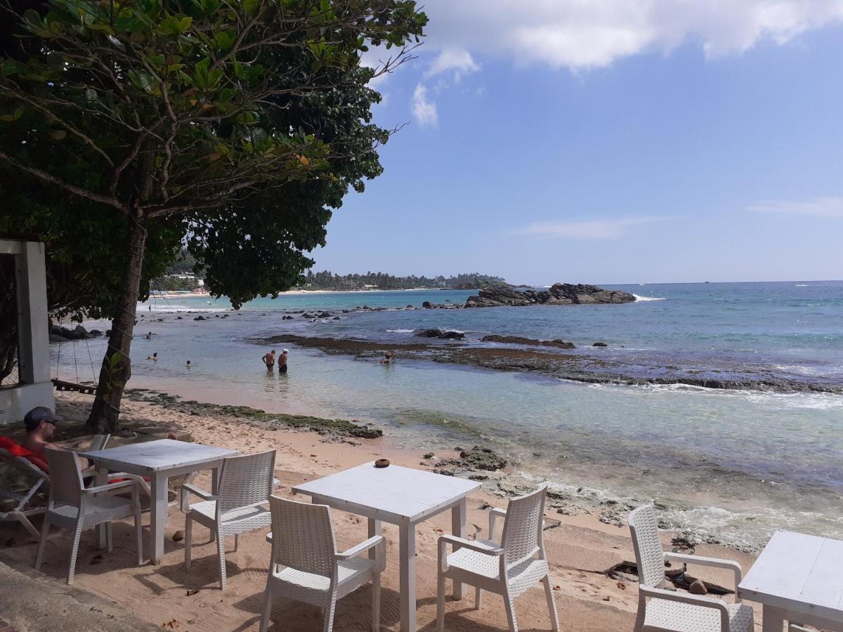 Coral Beach Hotel Mirissa Buitenkant foto